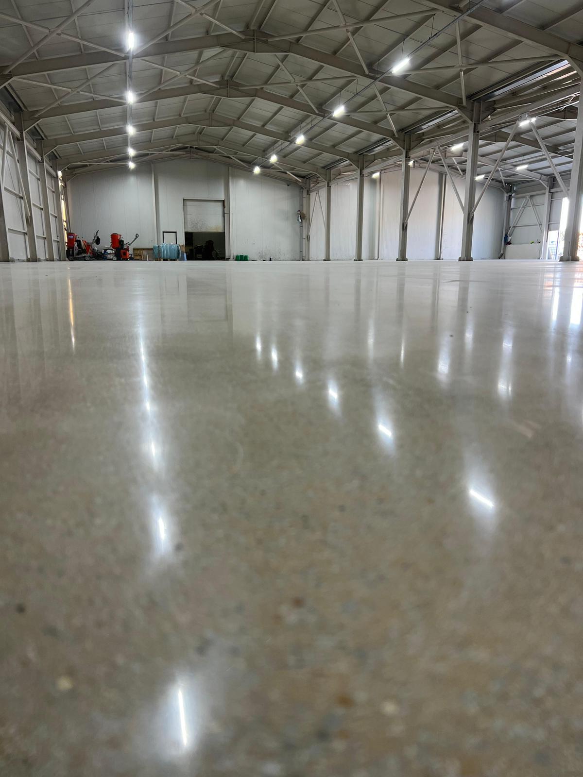 Enpaksan Ambalaj 4500 m² yarı parlak beton parlatma ve tozumazlık - Bikoza